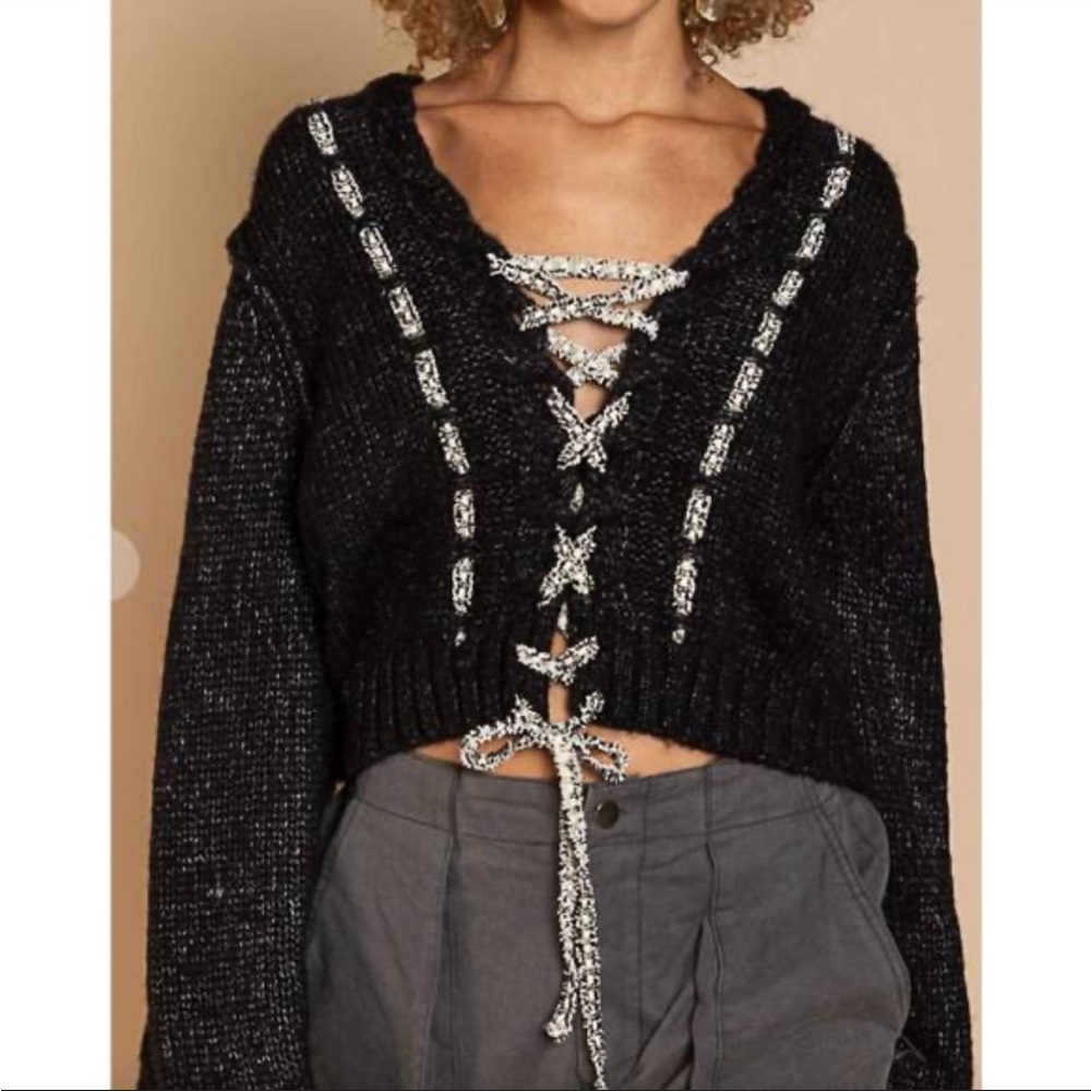 POL Charcoal Black V-Neck Lace Up Sweater with Cream Details Size Large